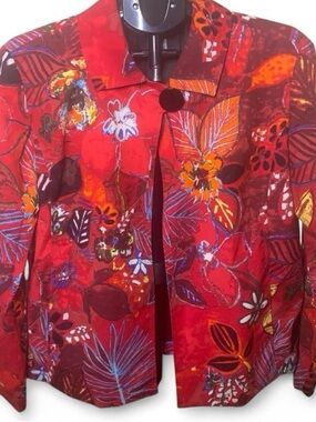 Women’s Chico's 2 red floral jacket with pockets and one button